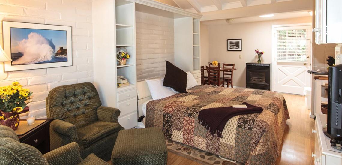 Pine Acres Lodge Pacific Grove Exteriör bild